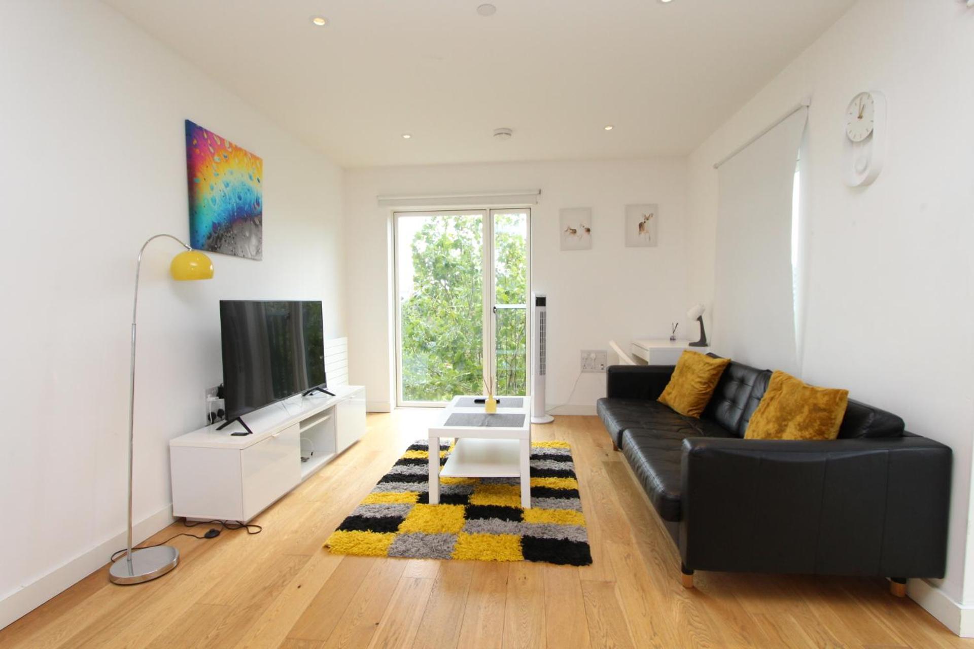 Spacious & Modern 1 Bedroom Close To Station In E16 London Ngoại thất bức ảnh